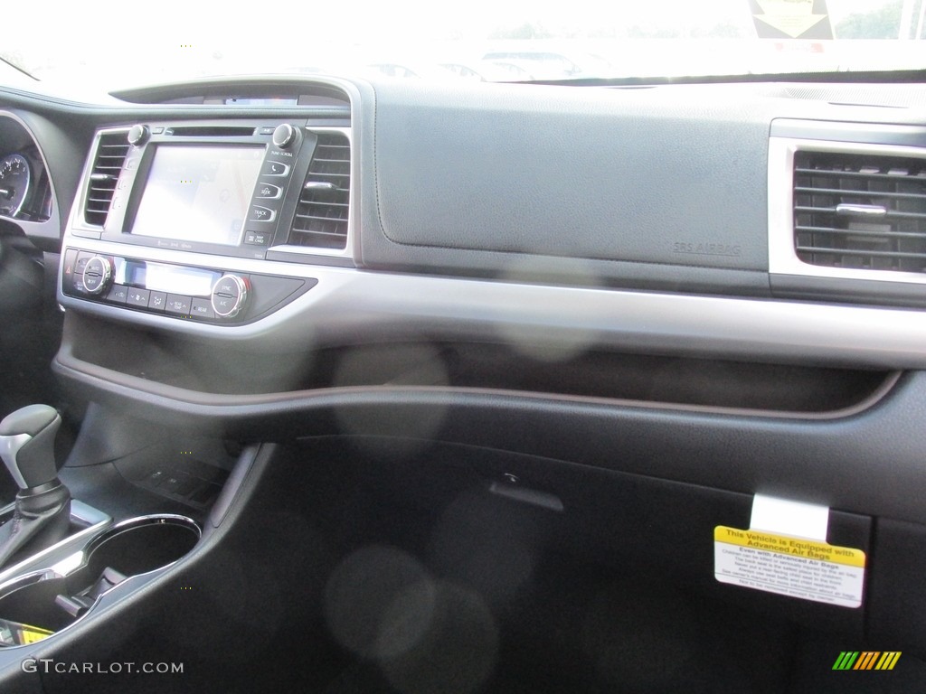 2016 Highlander XLE - Silver Sky Metallic / Black photo #16