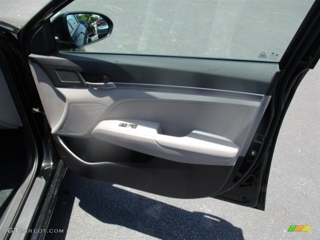 2017 Elantra SE - Black / Gray photo #19