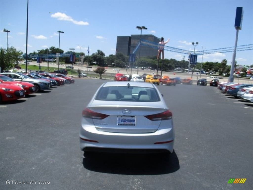 2017 Elantra SE - Silver / Gray photo #5