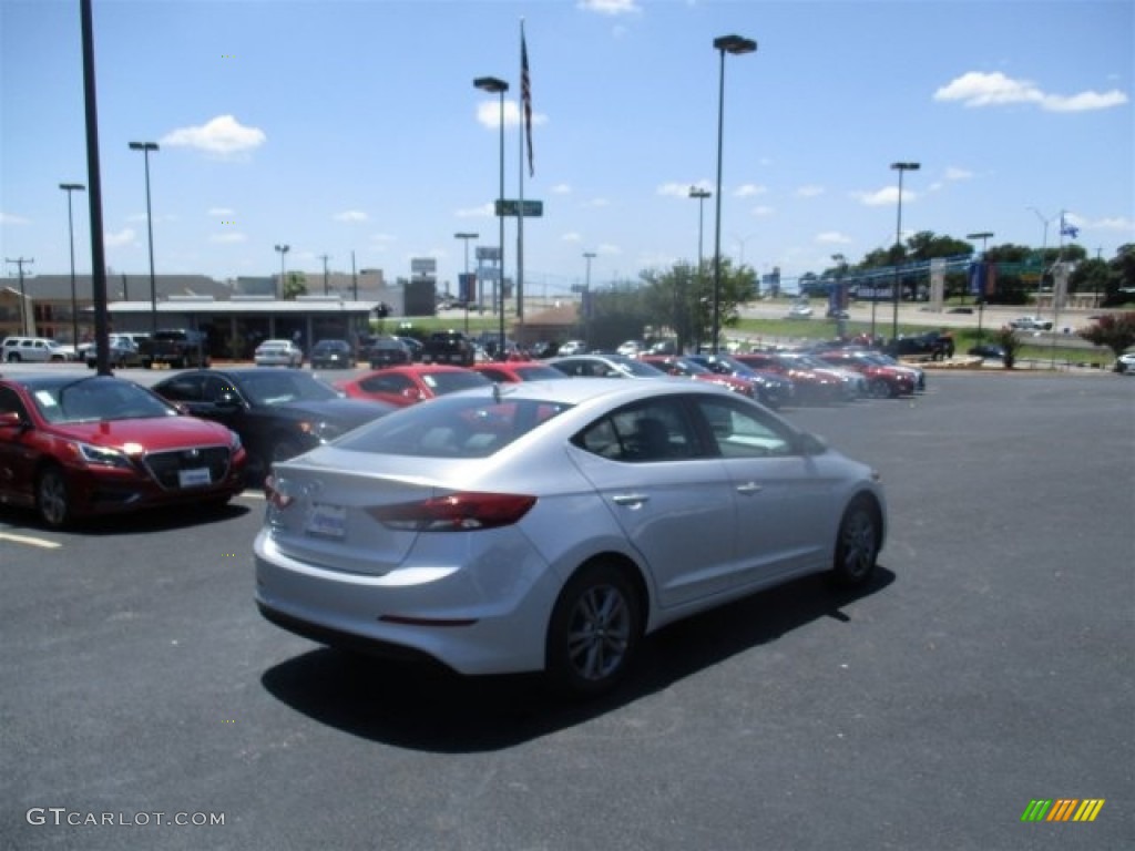 2017 Elantra SE - Silver / Gray photo #6