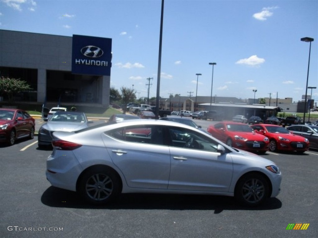 2017 Elantra SE - Silver / Gray photo #9