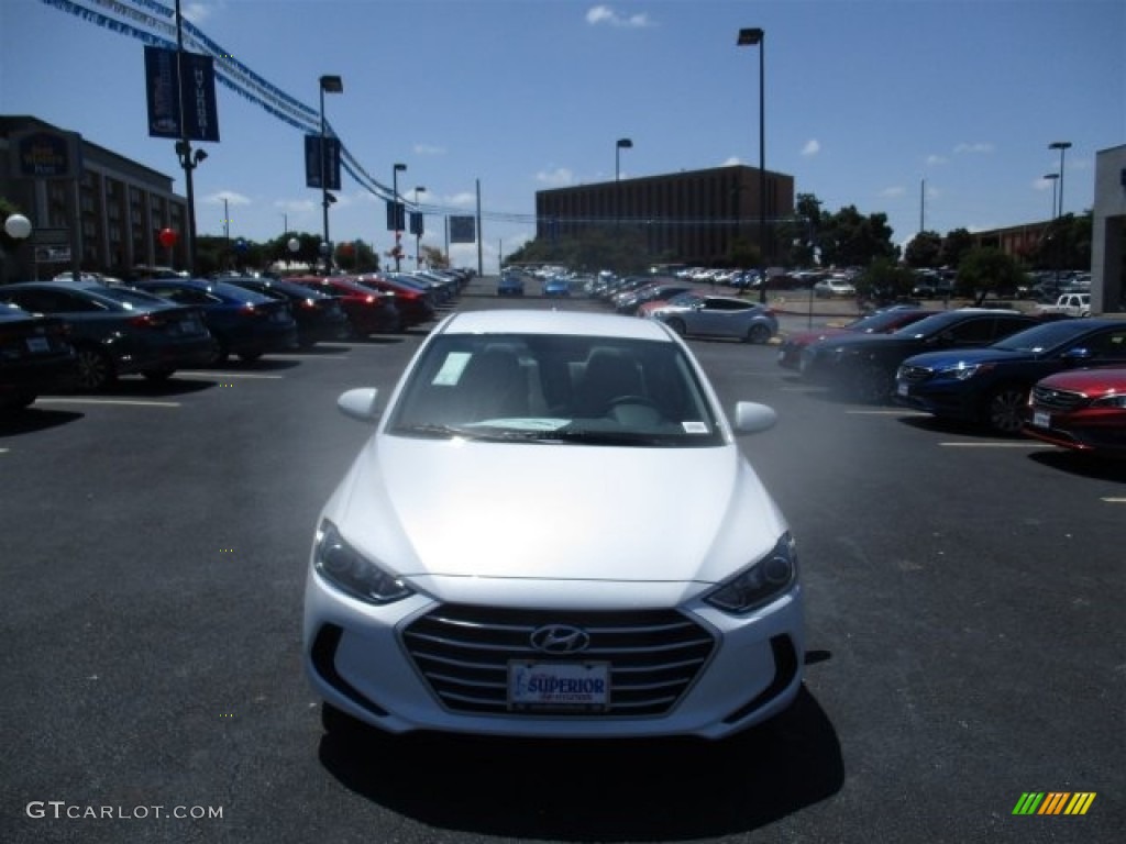 2017 Elantra SE - White / Gray photo #2