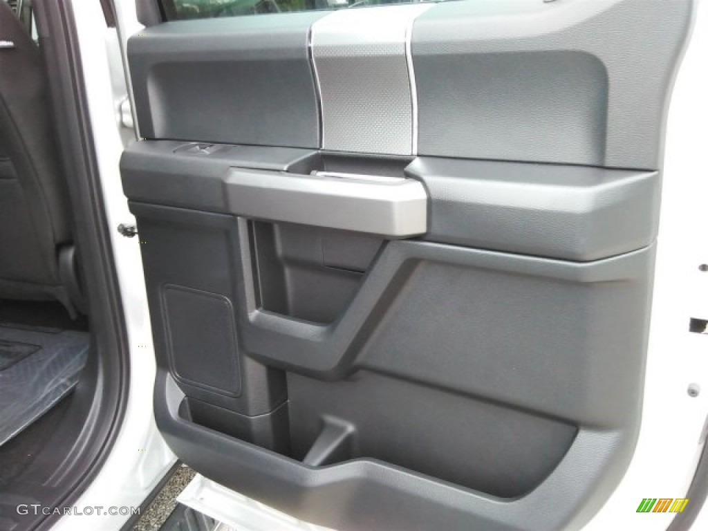 2016 F150 XLT SuperCrew - Ingot Silver / Black photo #11