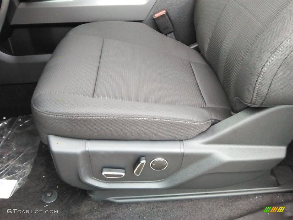 2016 F150 XLT SuperCrew - Ingot Silver / Black photo #23
