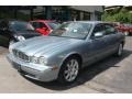 Zircon Metallic - XJ XJ8 L Photo No. 5