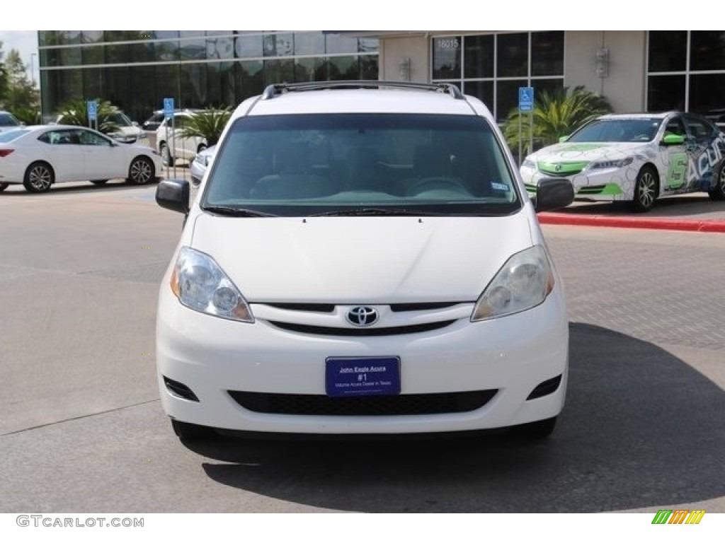 2008 Sienna LE - Natural White / Stone photo #2