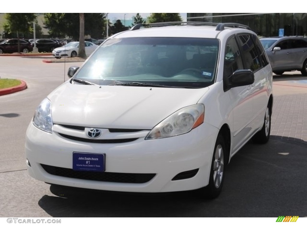 2008 Sienna LE - Natural White / Stone photo #3