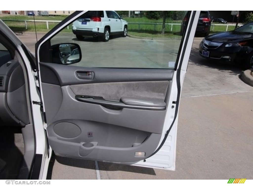 2008 Sienna LE - Natural White / Stone photo #24