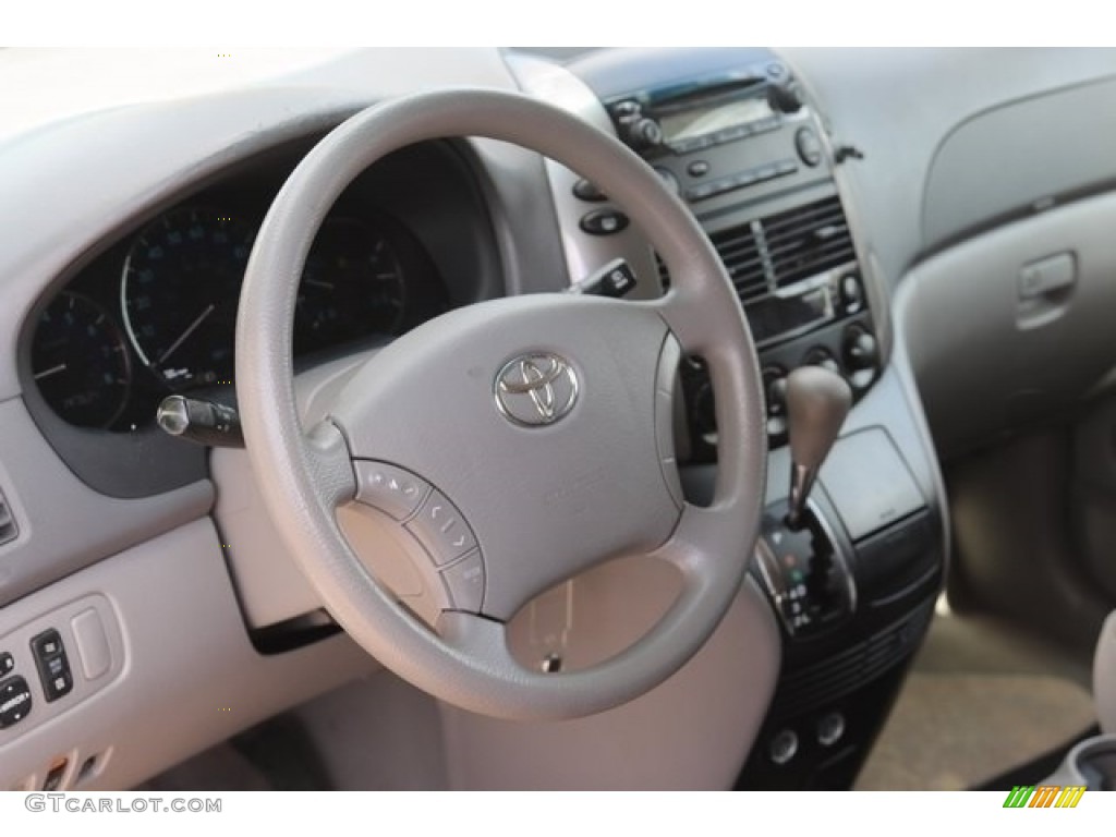 2008 Sienna LE - Natural White / Stone photo #42