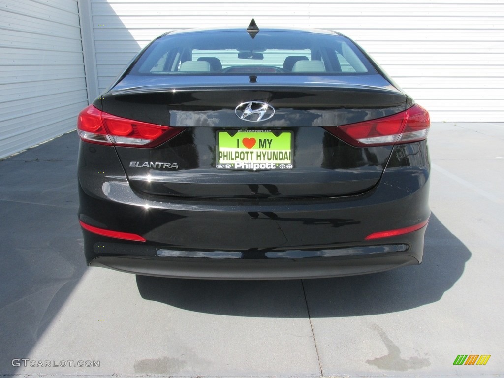 2017 Elantra SE - Black / Gray photo #5