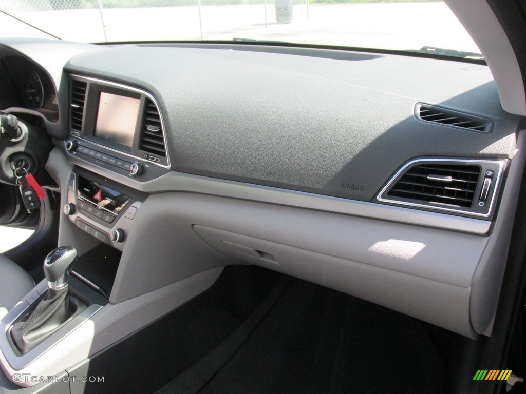 2017 Elantra SE - Black / Gray photo #16