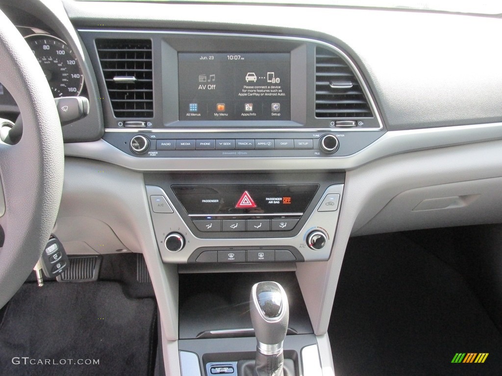 2017 Elantra SE - Black / Gray photo #24