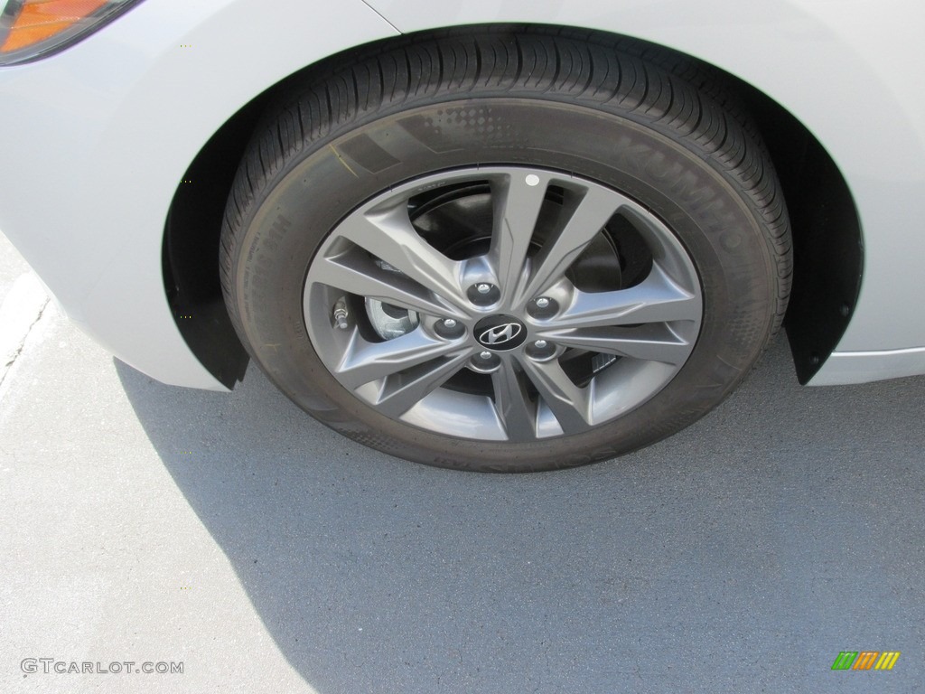 2017 Elantra SE - Silver / Gray photo #11