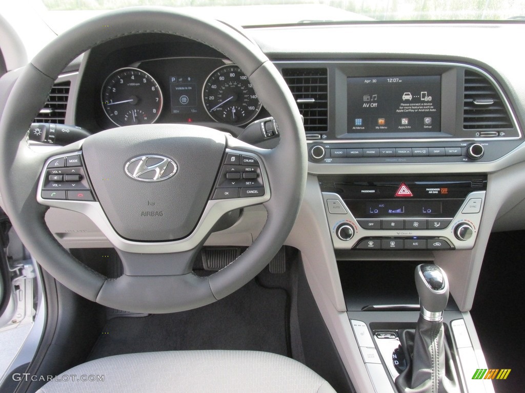 2017 Elantra SE - Silver / Gray photo #23