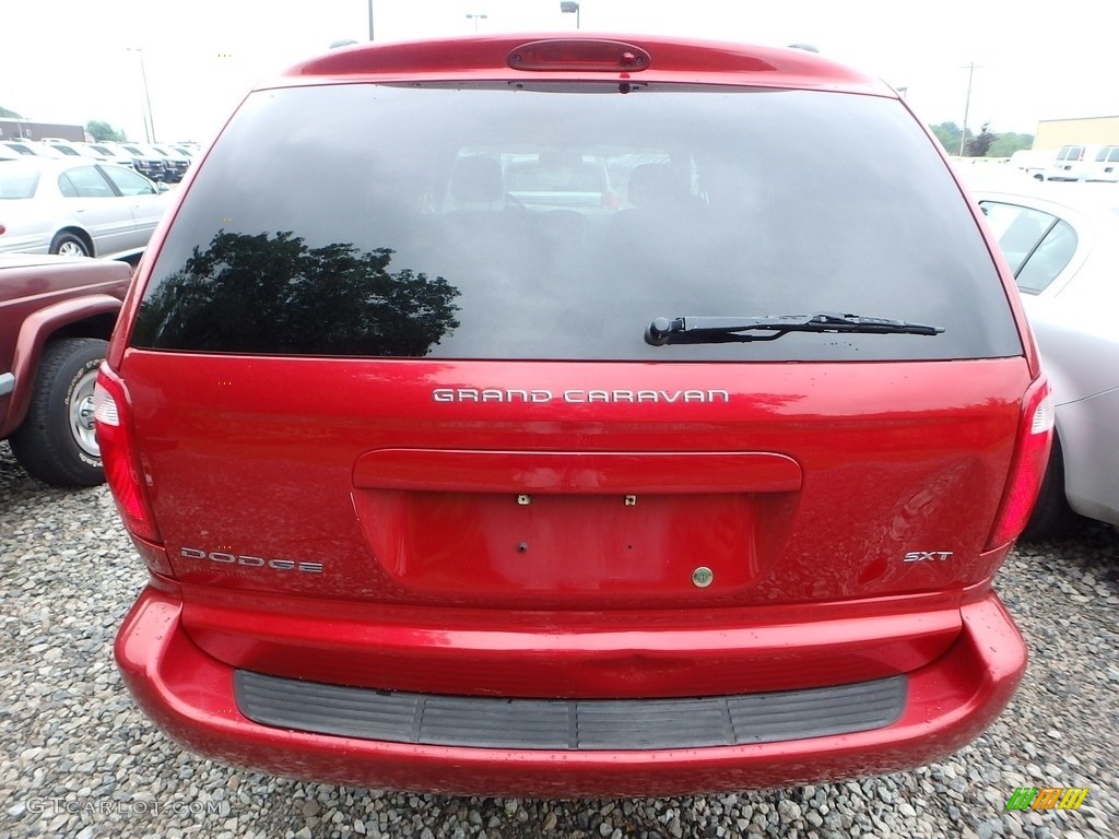 2007 Grand Caravan SXT - Inferno Red Crystal Pearl / Medium Slate Gray photo #3
