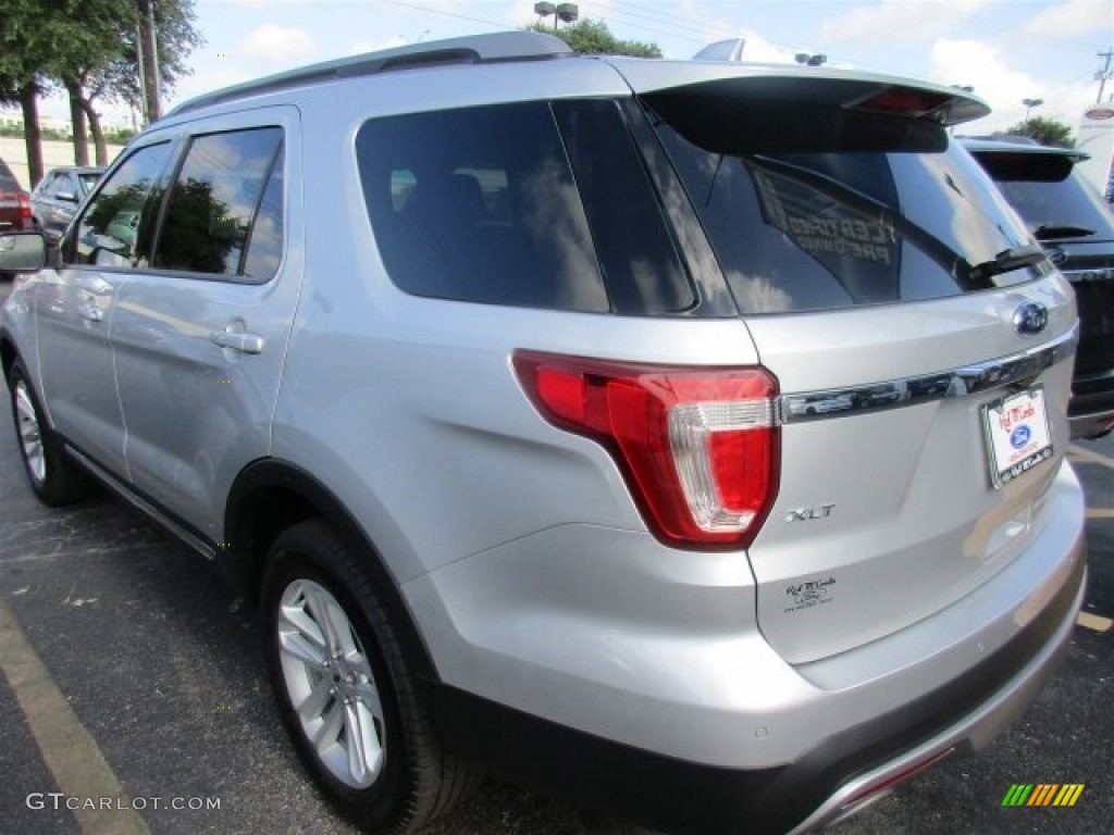 2016 Explorer XLT - Ingot Silver Metallic / Ebony Black photo #4