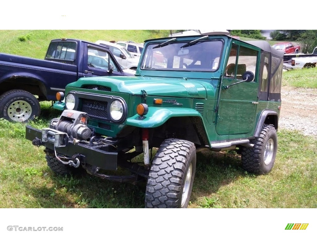 Green 1972 Toyota Land Cruiser FJ40 Exterior Photo #113919758