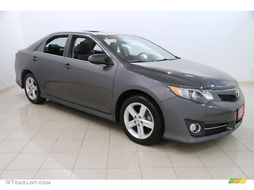 2013 Camry SE - Magnetic Gray Metallic / Black/Ash photo #1