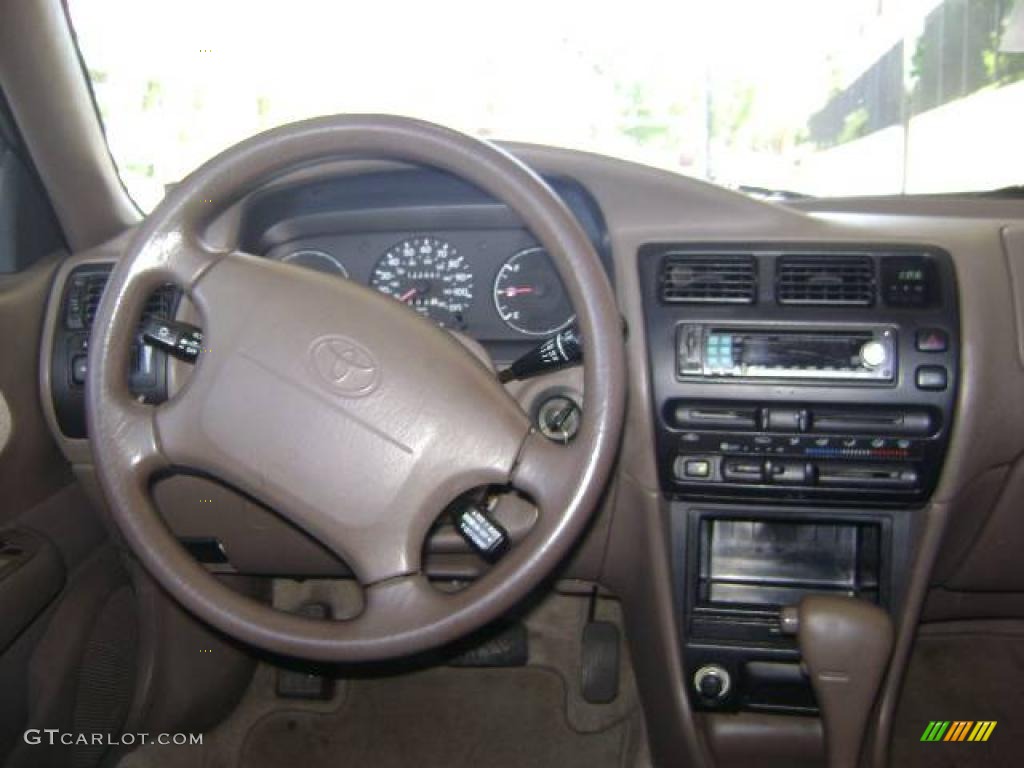 1997 Corolla DX - Cashmere Beige Metallic / Beige photo #6