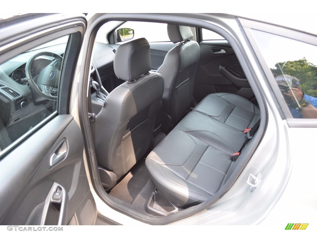 2015 Focus SE Hatchback - Tectonic Metallic / Charcoal Black photo #20
