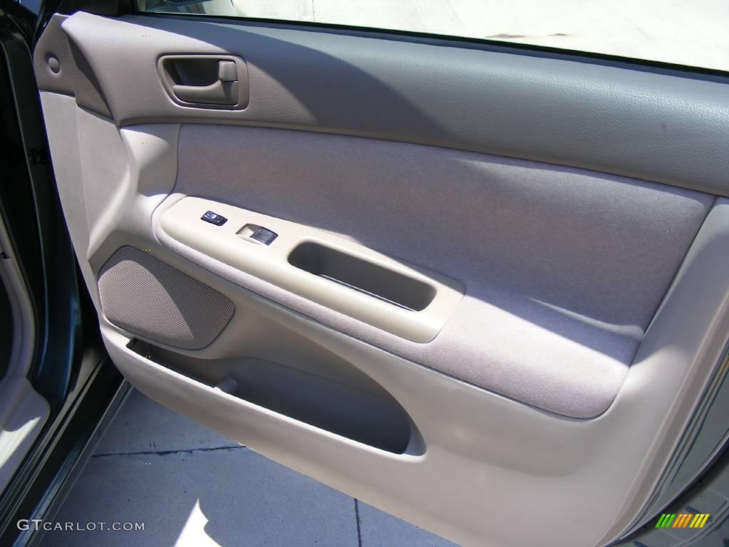 2003 Camry LE - Aspen Green Pearl / Taupe photo #19