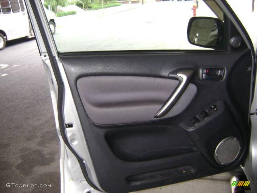 2004 RAV4  - Titanium Metallic / Dark Charcoal photo #14