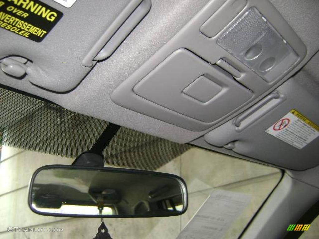 2004 RAV4  - Titanium Metallic / Dark Charcoal photo #17