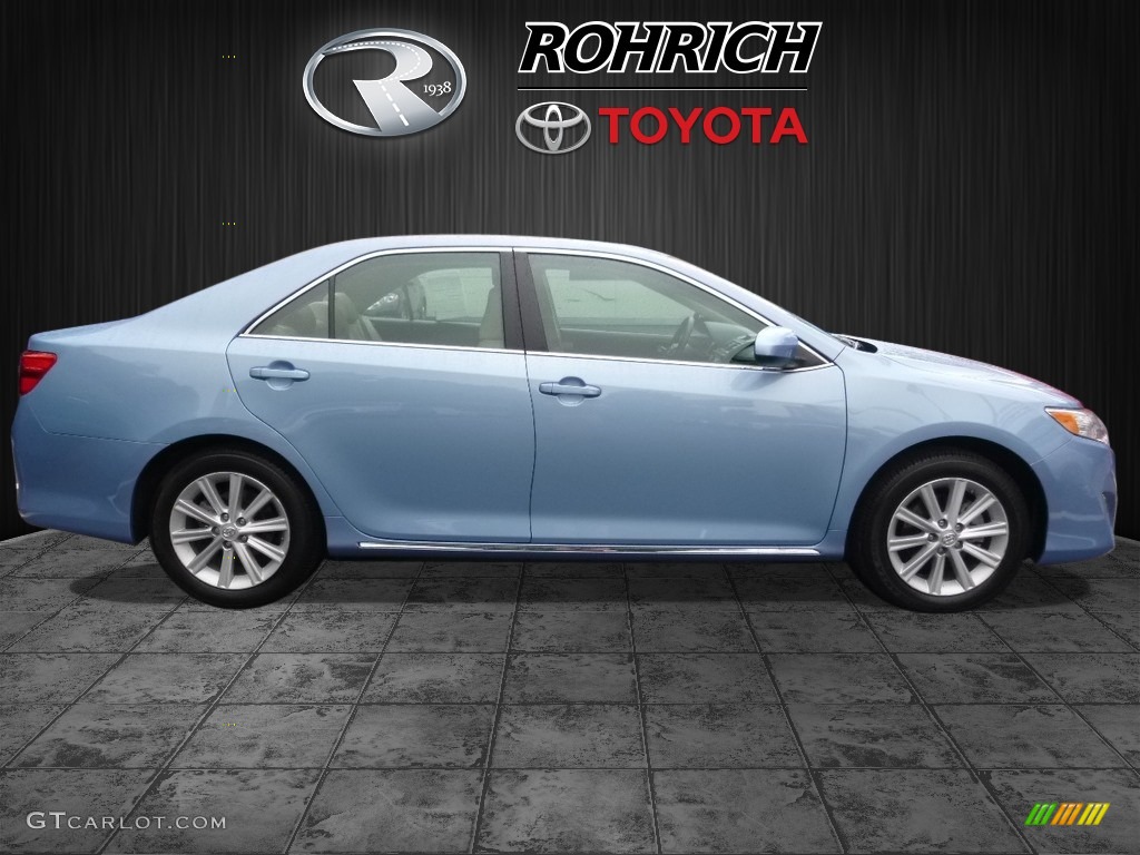 2013 Camry XLE V6 - Clearwater Blue Metallic / Ivory photo #2