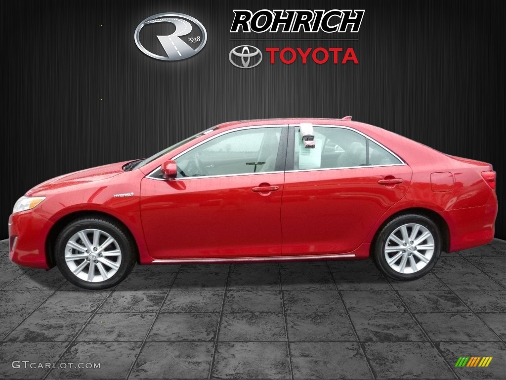 2013 Camry Hybrid XLE - Barcelona Red Metallic / Ivory photo #4