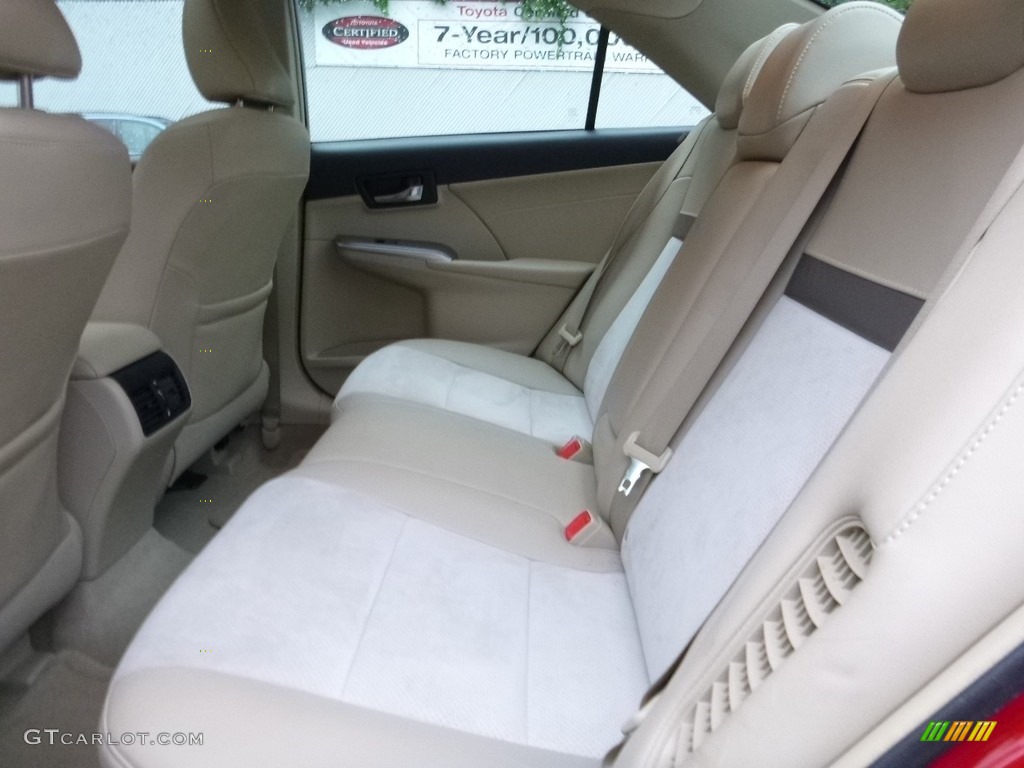 2013 Camry Hybrid XLE - Barcelona Red Metallic / Ivory photo #6