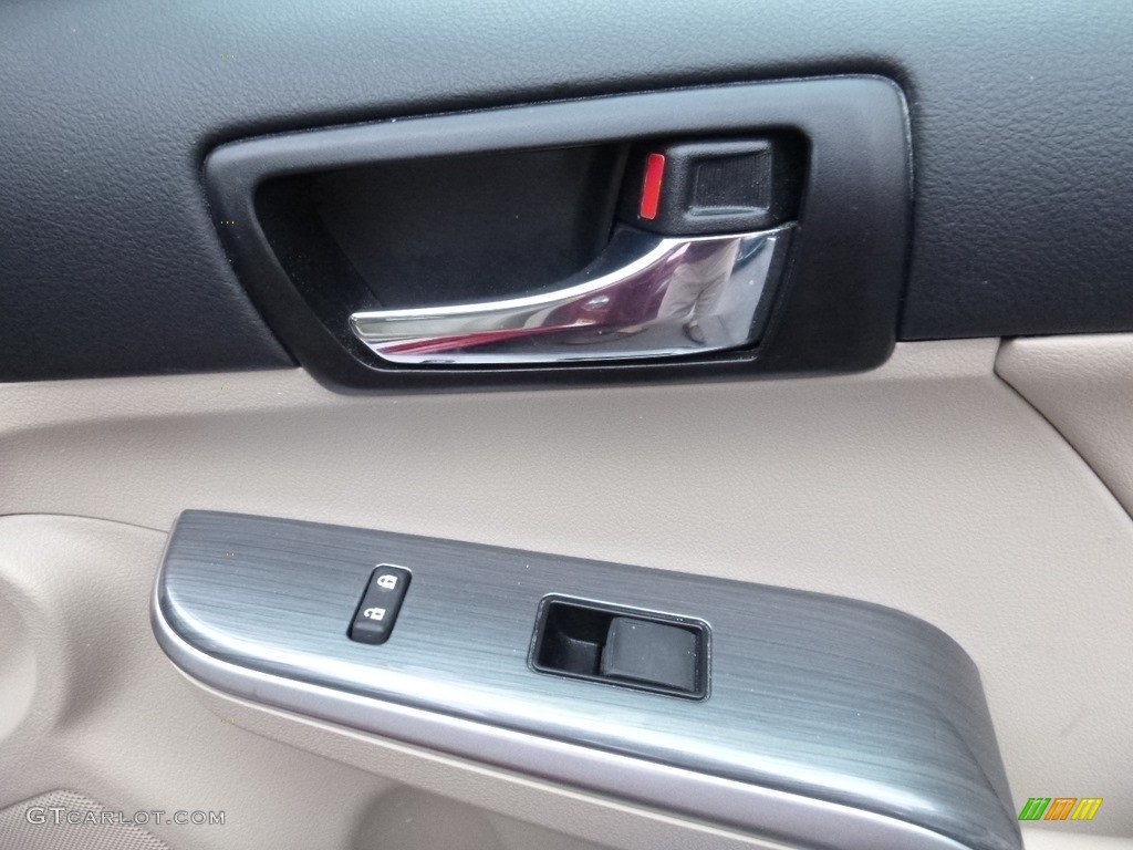 2013 Camry Hybrid XLE - Barcelona Red Metallic / Ivory photo #10