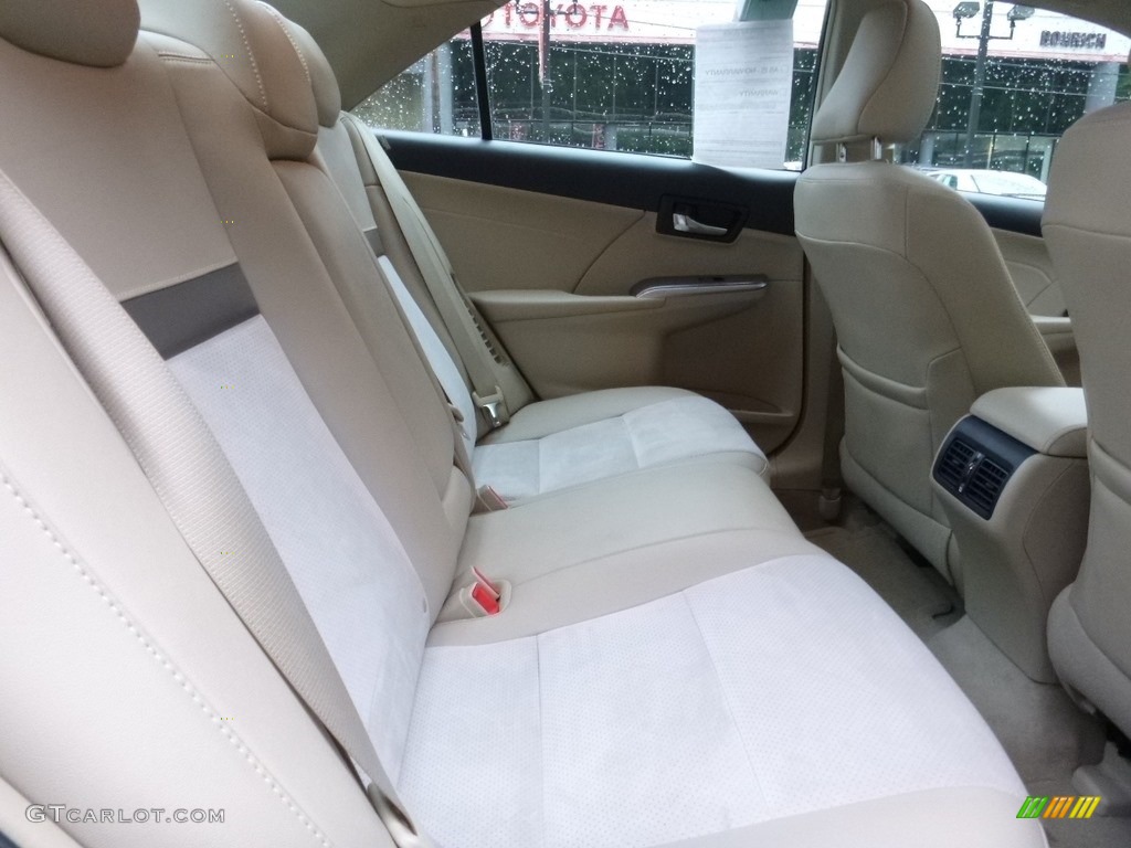 2013 Camry Hybrid XLE - Barcelona Red Metallic / Ivory photo #13