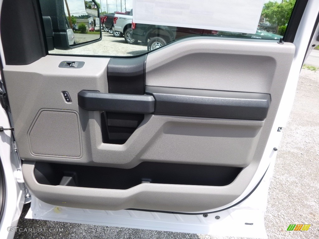 2016 F150 XL Regular Cab 4x4 - Oxford White / Medium Earth Gray photo #3