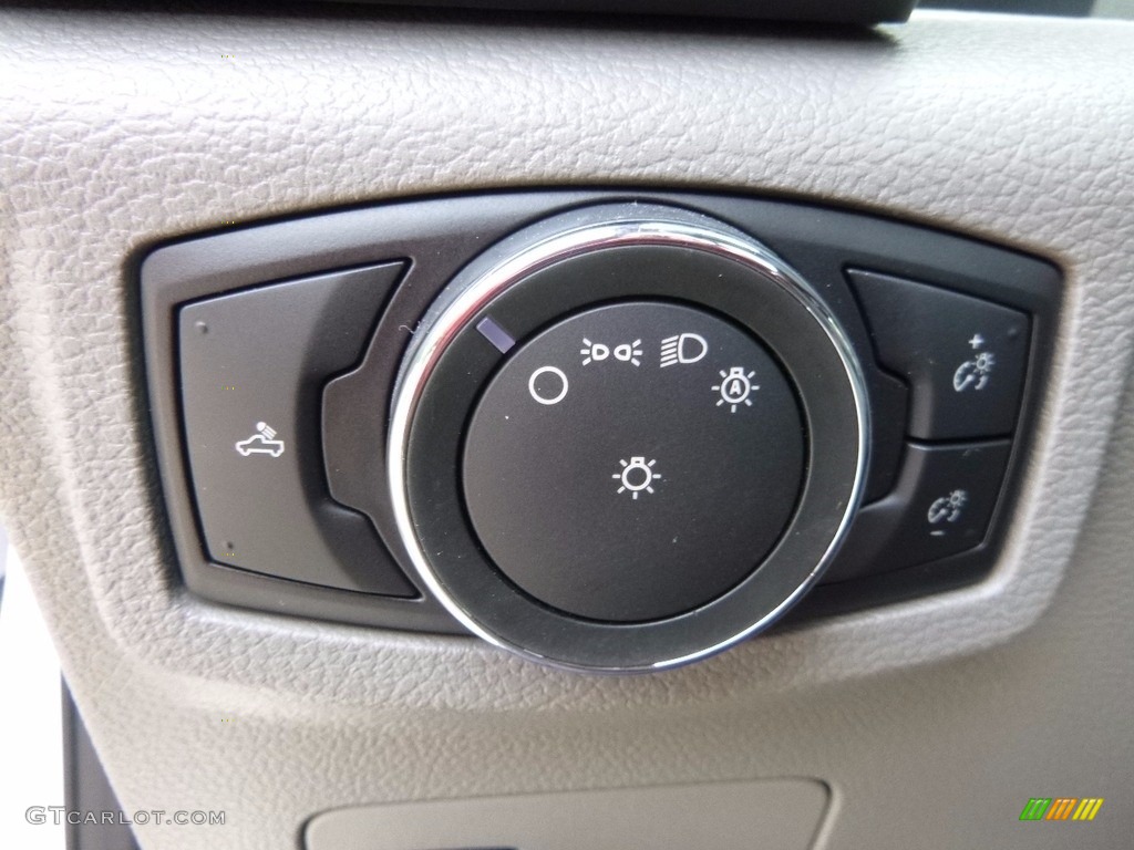 2016 F150 XL Regular Cab 4x4 - Oxford White / Medium Earth Gray photo #16