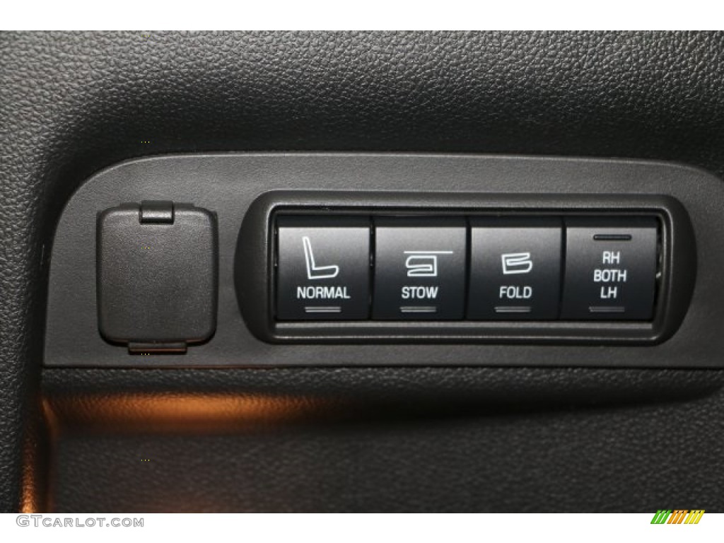2017 Ford Explorer Sport 4WD Controls Photo #113970736