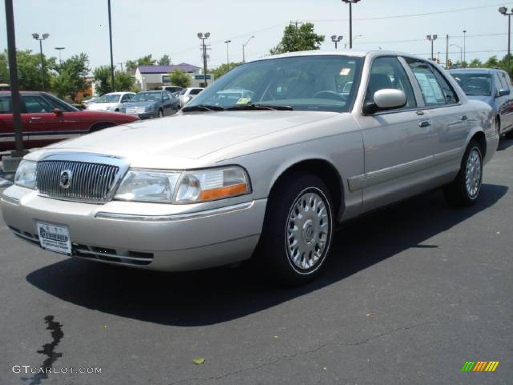 2004 Grand Marquis GS - Silver Birch Metallic / Light Flint photo #1