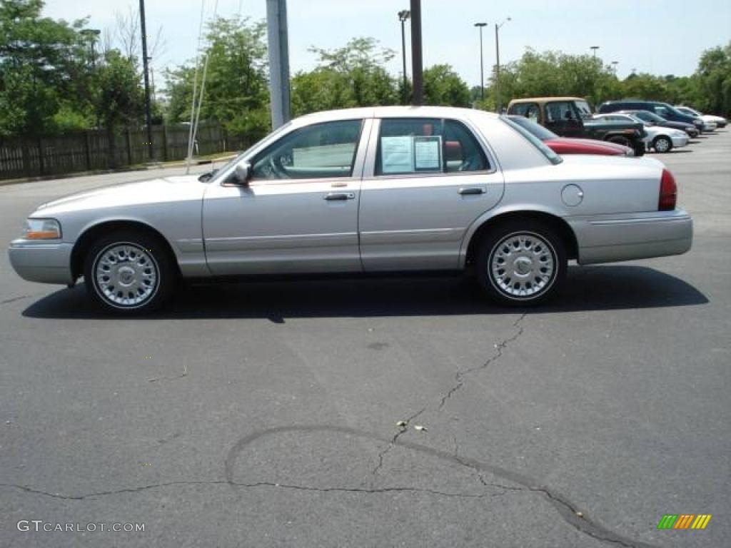 2004 Grand Marquis GS - Silver Birch Metallic / Light Flint photo #2