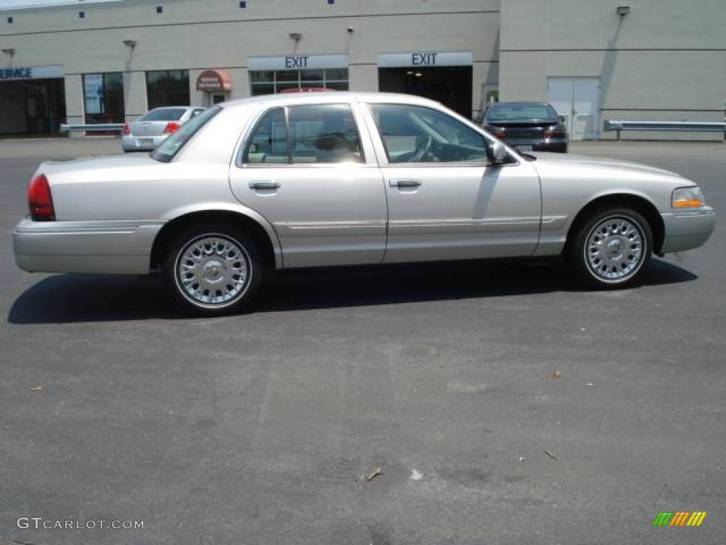 2004 Grand Marquis GS - Silver Birch Metallic / Light Flint photo #4