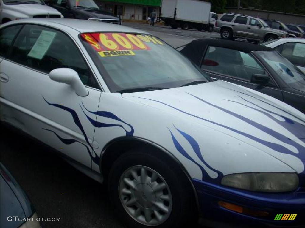 1996 Riviera Supercharged Coupe - Bright White / Adriatic Blue photo #4