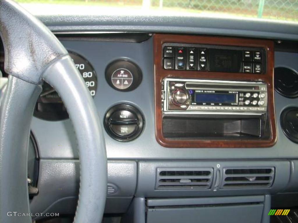 1996 Riviera Supercharged Coupe - Bright White / Adriatic Blue photo #9