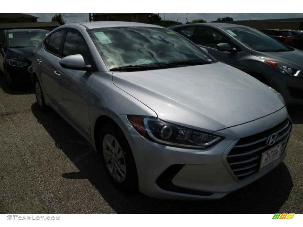 2017 Elantra SE - Silver / Gray photo #3