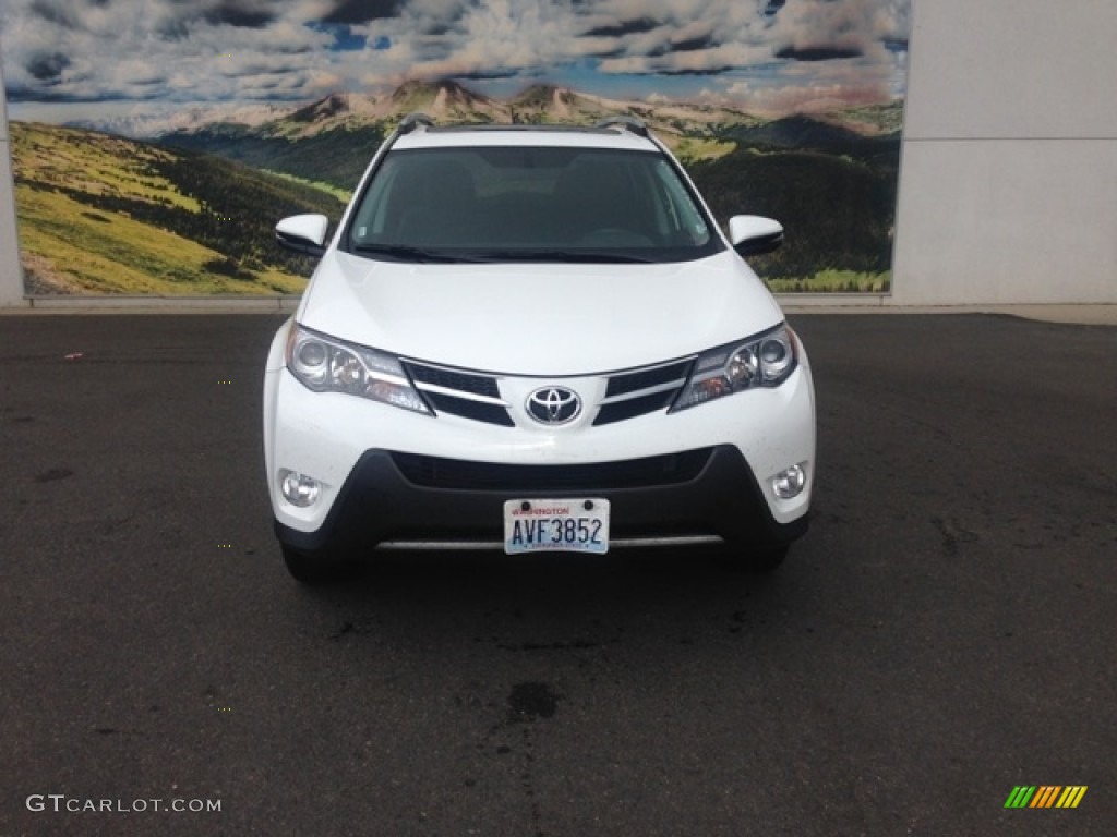 2015 RAV4 XLE - Super White / Black photo #2