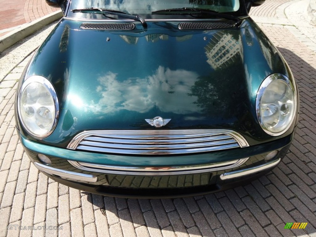 2002 Cooper Hardtop - British Racing Green Metallic / Emerald Green photo #11