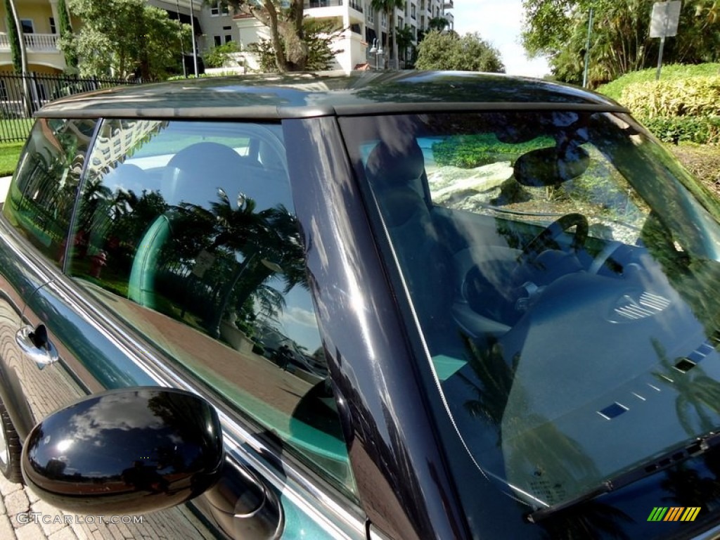 2002 Cooper Hardtop - British Racing Green Metallic / Emerald Green photo #16