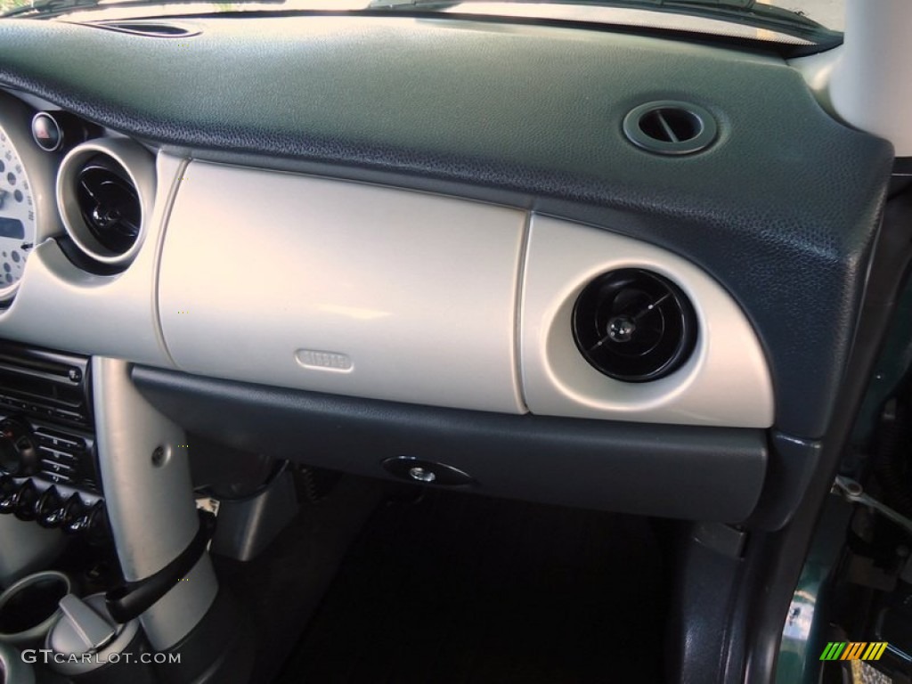 2002 Cooper Hardtop - British Racing Green Metallic / Emerald Green photo #39
