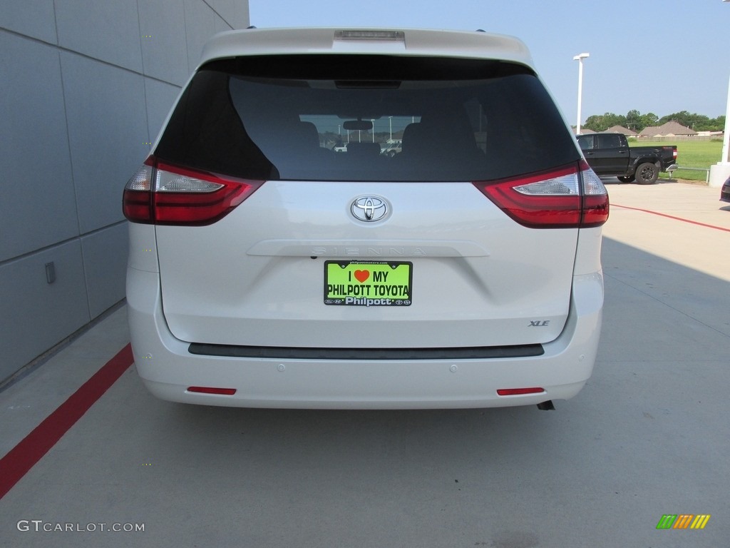 2016 Sienna XLE - Blizzard Pearl / Dark Bisque photo #5