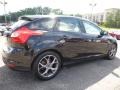 Tuxedo Black - Focus SE Hatchback Photo No. 2