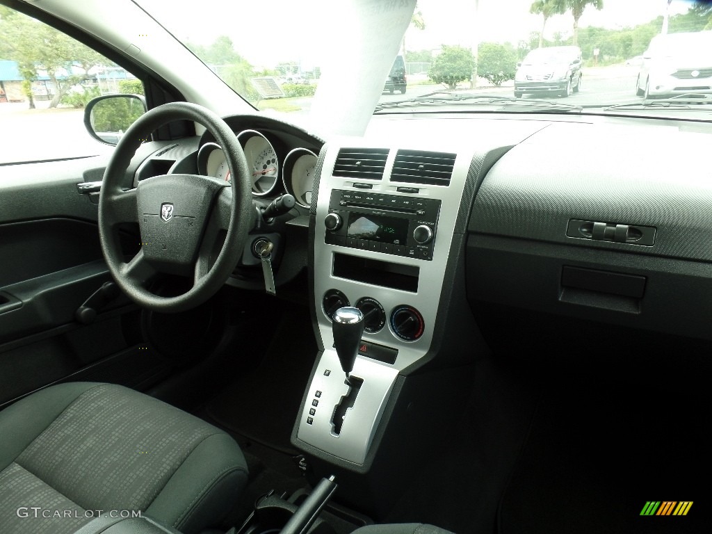 2009 Caliber SE - Bright Silver Metallic / Dark Slate Gray photo #12