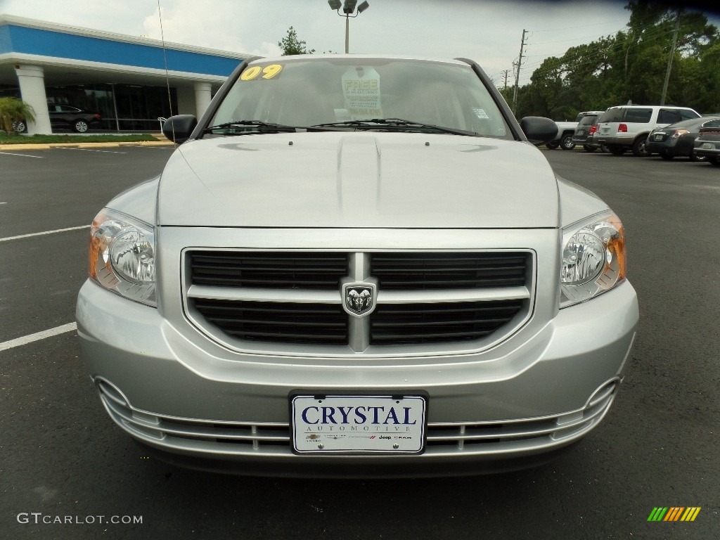 2009 Caliber SE - Bright Silver Metallic / Dark Slate Gray photo #14