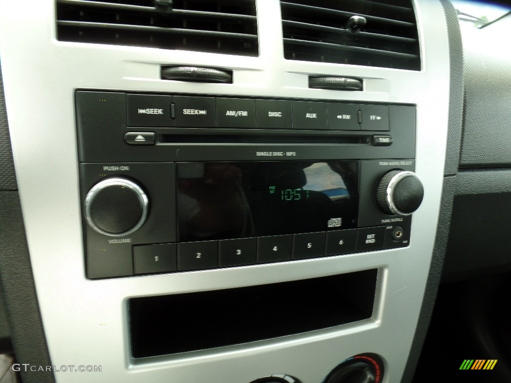 2009 Caliber SE - Bright Silver Metallic / Dark Slate Gray photo #20